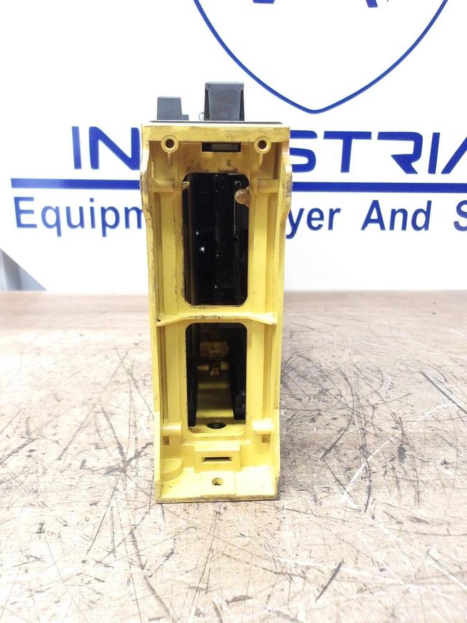 Used FANUC A16B-3200-0425/09F SERVO CONTROLLER, #1217936G USED