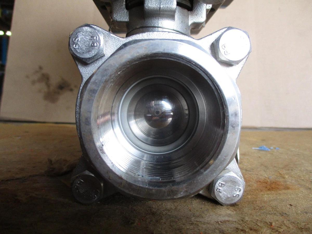 Used FNW 1-1/2" STAINLESS PNEUMATIC BALL VALVE, #612904J NEW
