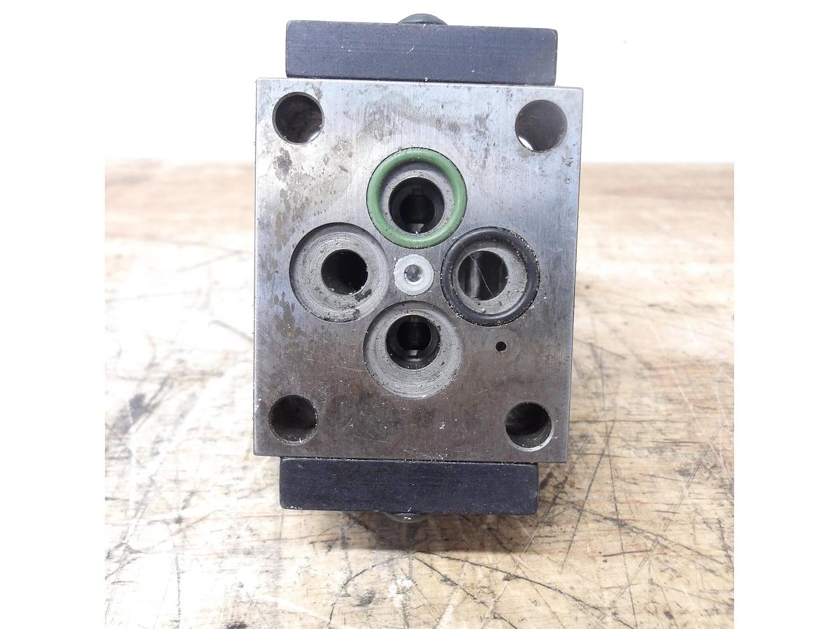 Used DYNAMIC 16-5 SERVO VALVE