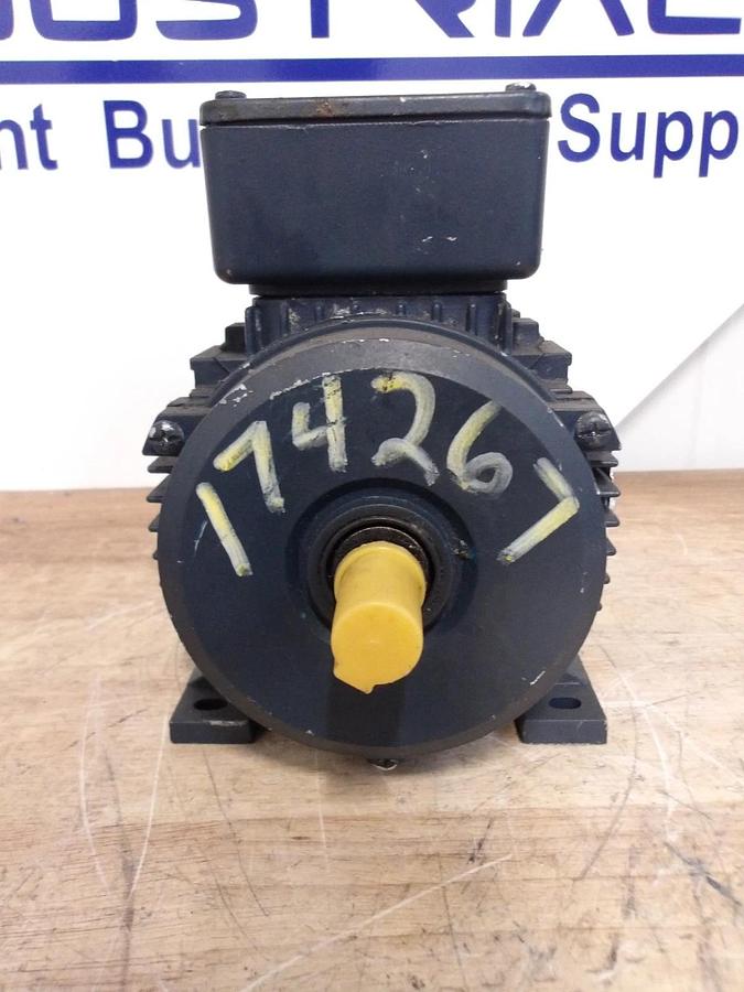 Used LEESON IEC .25 HP METRIC MOTOR, FR D71, 1100/900 RPM, 230/460/400 V, #5281108G N