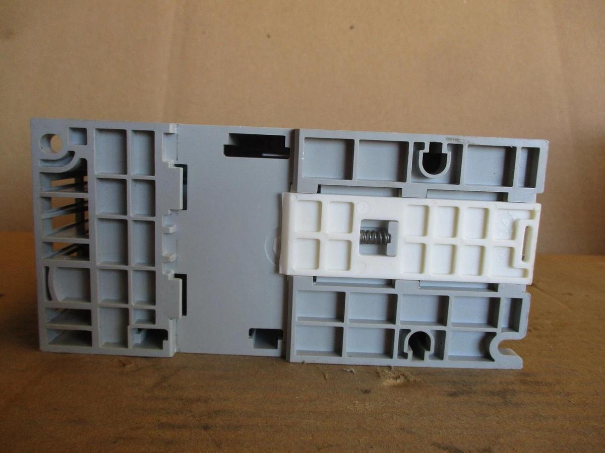 Used ALLEN-BRADLEY 1HP POWERFLEX 525 DRIVE, #613245J USED