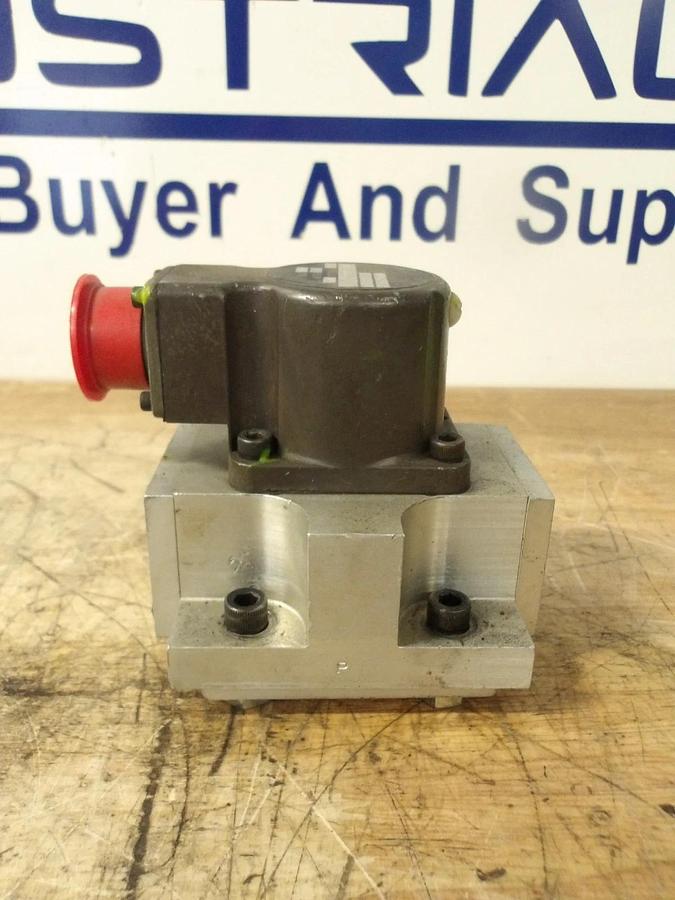 Used ATCHLEY 320-101 SERVO VALVE, #8151003G USED