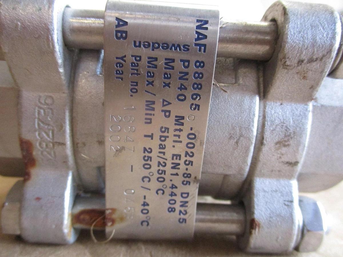 Used NAF 1" STAINLESS BALL VALVE W/ ACTUATOR, #9111130J NEW