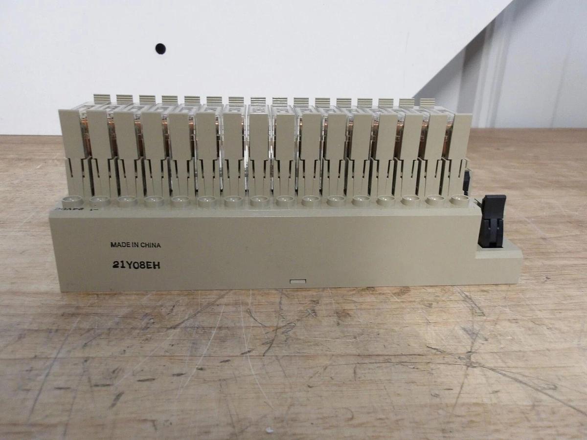 OMRON G7TC-0C16-1 RELAY TERMINAL, 24 VDC, #4281038G NIB