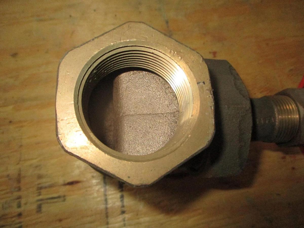 Used MILWAUKEE 1-1/4" BRONZE GLOBE VALVE, #117207J NEW