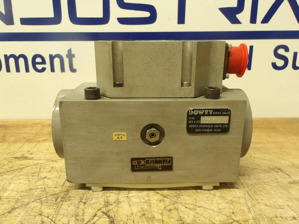 Used DOWTY 4652 243 000 SERVO VALVE, #8141026G REMANUFACTURED