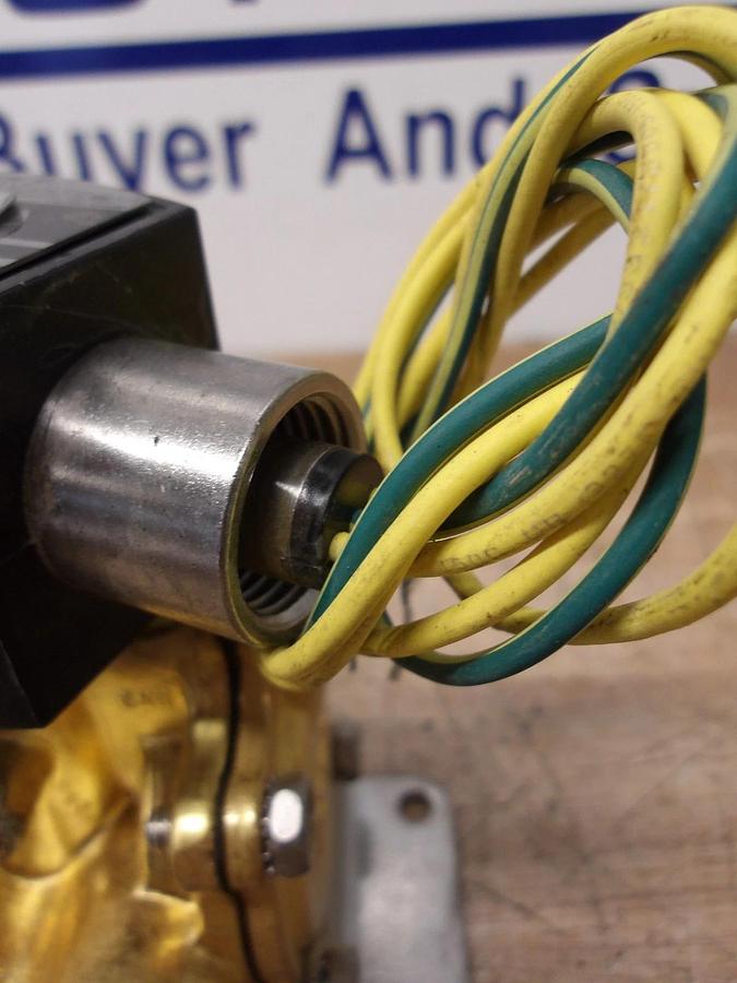 Used ASCO RED HAT 1/2" BRASS SOLENOID VALVE, #611140G NEW