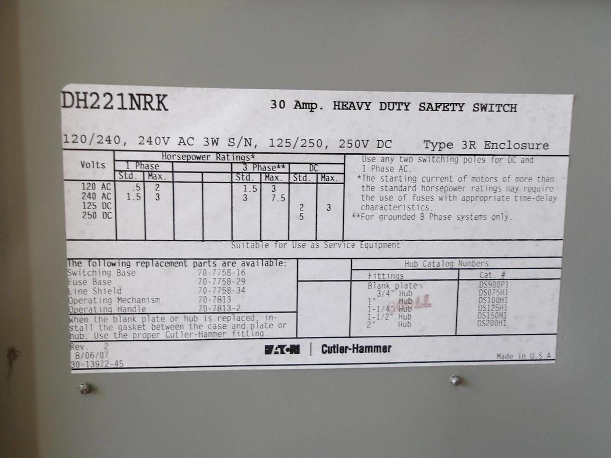 Used EATON CUTLER HAMMER 30 AMP SAFETY SWITCH DH221NRK, #620340G NEW