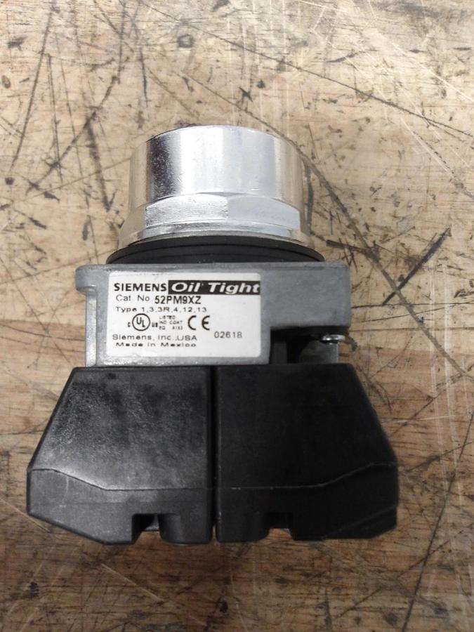 Used SIEMENS PUSH BUTTON & PILOT LIGHT BUTTON (LOT OF 6) #710115G NEW