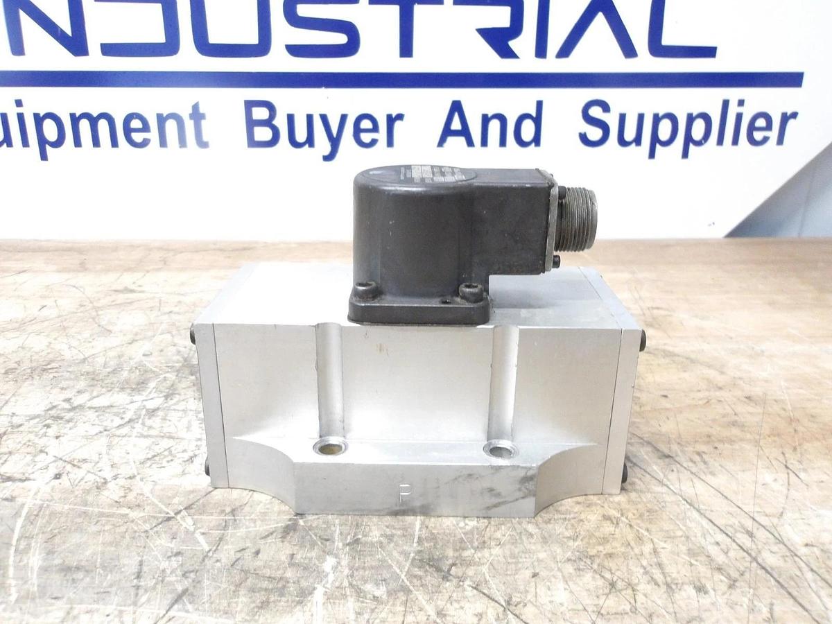 Used ATCHLEY 242-105 SERVO VALVE, #825947G USED