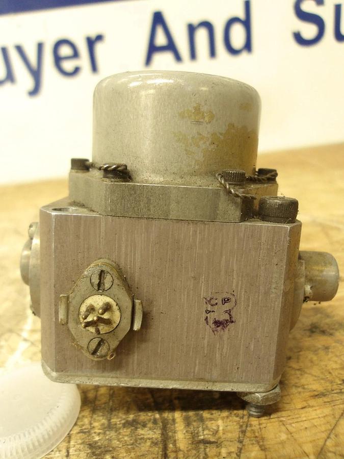 Used MOOG 4389-500084-6 TRANSFER VALVE (LOT OF 3) #8261053G USED