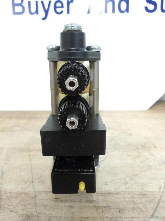 MASTER PNEUMATICS 71002104B-C VALVE, #5201138G NIB