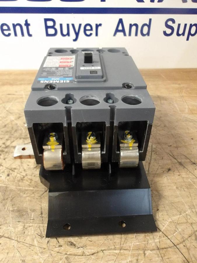 SIEMENS 225 A MAIN SUBFEED BREAKER KIT 240 V, #7171106G NIB