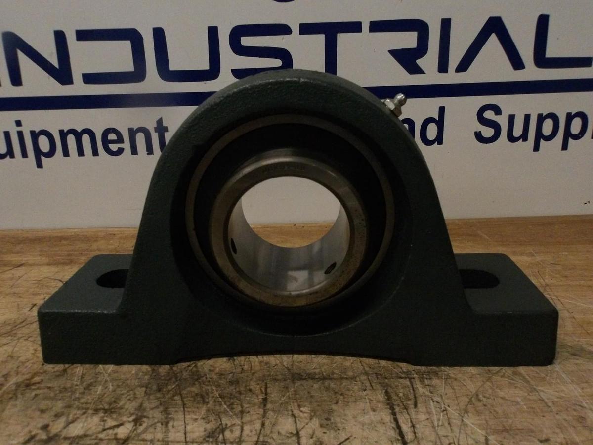 Used AMI UCX12-33 PILLOW BLOCK BEARING 2-3/8" BORE, #730948G NEW