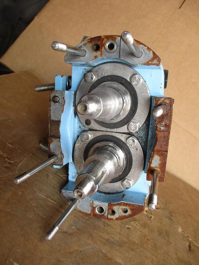 Used SPX 018U2 PUMP, #49352J PARTS ONLY