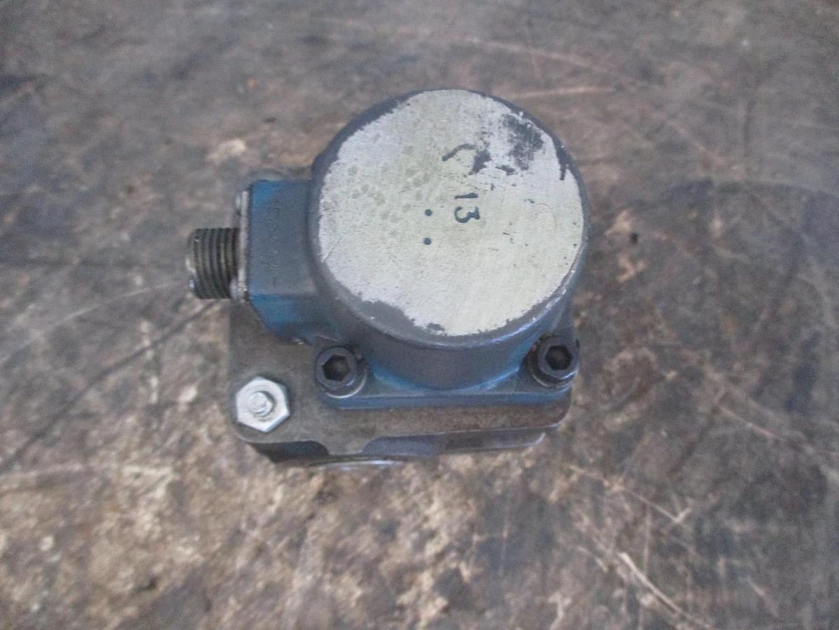 Used BENDIX 58V06-2B ELECTRO-HYDRAULIC SERVO VALVE, #8281024J USED
