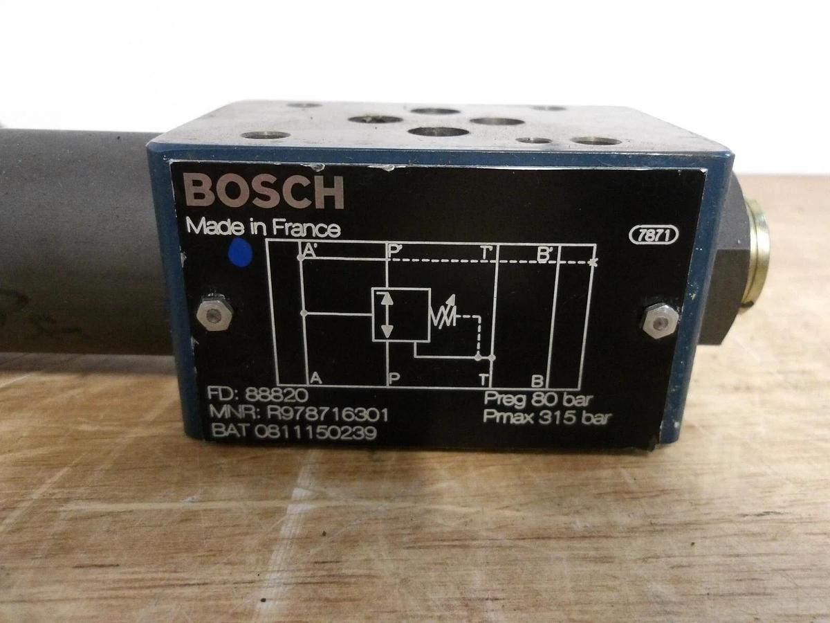 Used BOSCH R978716301/88820 HYDRAULIC CONTROL VALVE, #331030G NEW