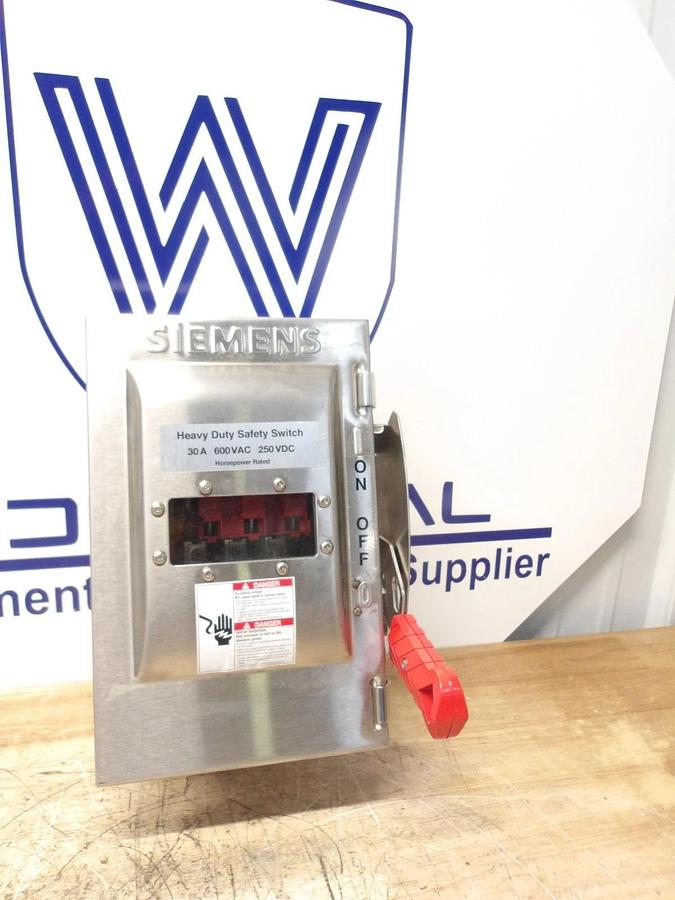 Used SIEMENS 30 AMP S/S SAFETY SWITCH 600/250 V, #716904G NEW