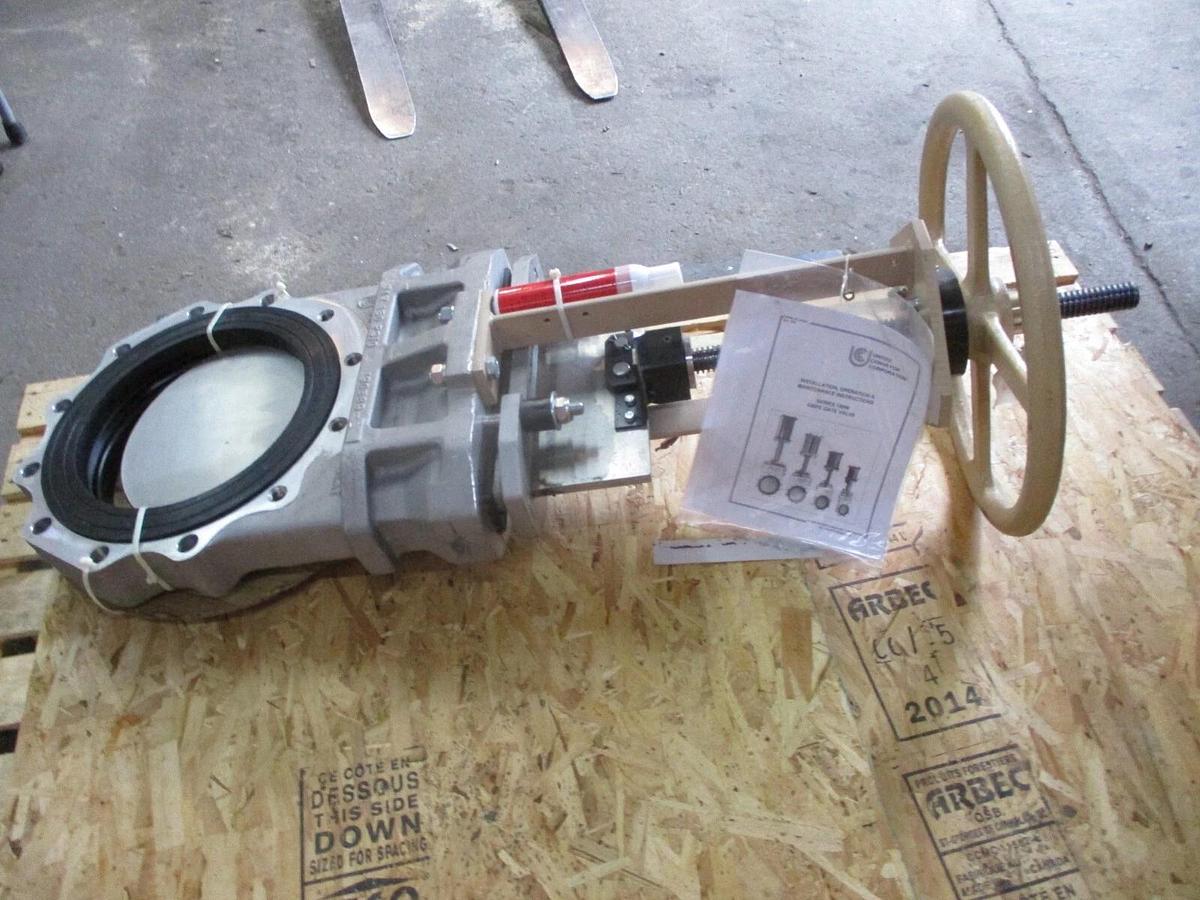 Used UNITED CONVEYOR 12" MANUAL KNIFE GATE VALVE, #410225J NEW