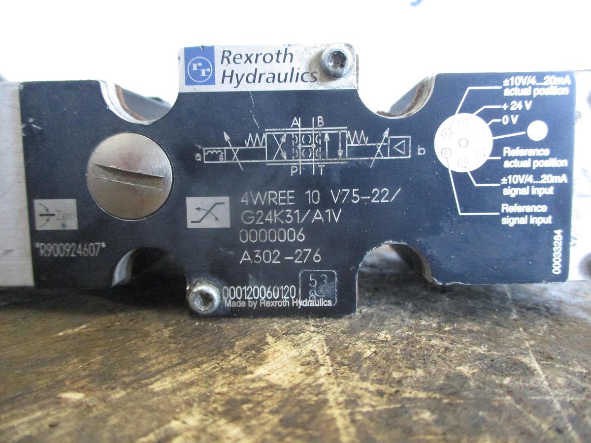 Used REXROTH R900924607 DIRECT-OPERATED PROPORTIONAL DIRECTIONAL VALVE