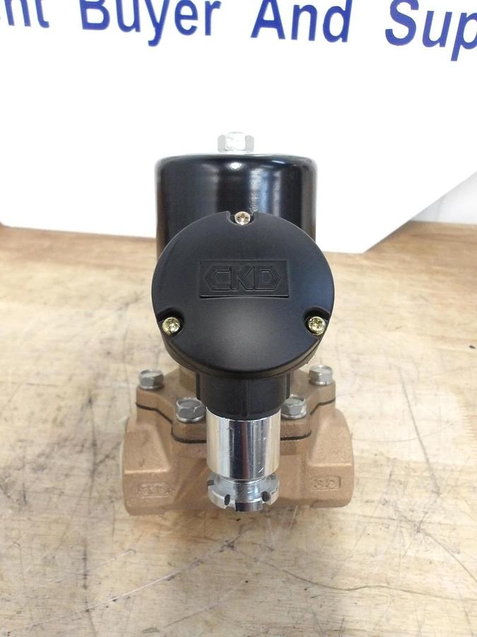 Used CKD 1-1/2" SOLENOID VALVE ADK21-32A-03EDS, 24 V, #619218G NEW