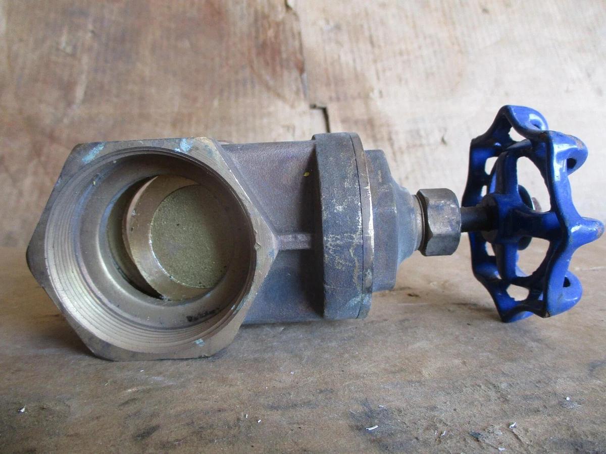 Used FORTUNE 2" BRASS GATE VALVE, #917356J NEW