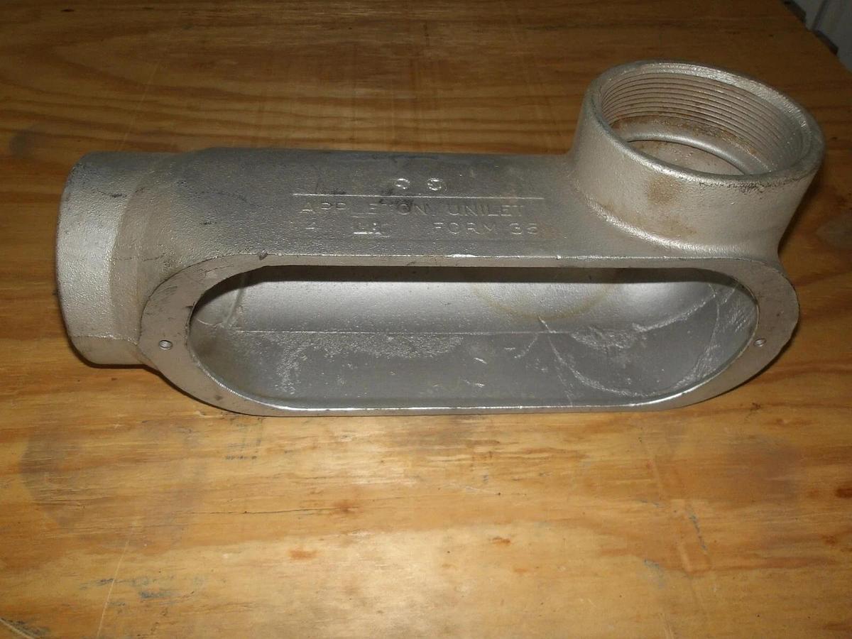 Used APPLETON 4" UNILET ELECTRICAL FITTING, #117240G NEW