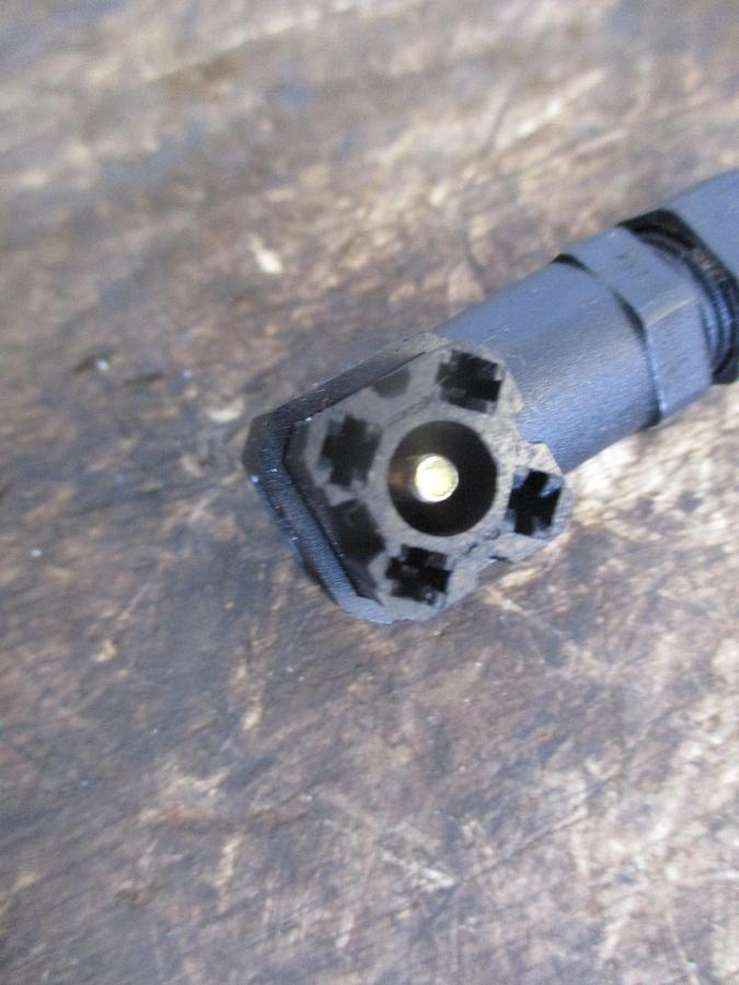 Used REXROTH R900924607 DIRECT-OPERATED PROPORTIONAL DIRECTIONAL VALVE