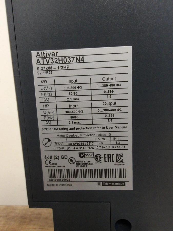 SCHNEIDER ALTIVAR ATV32H037N4 CONTROLLER 0.37KW-1/2 HP, #3101210G NIB