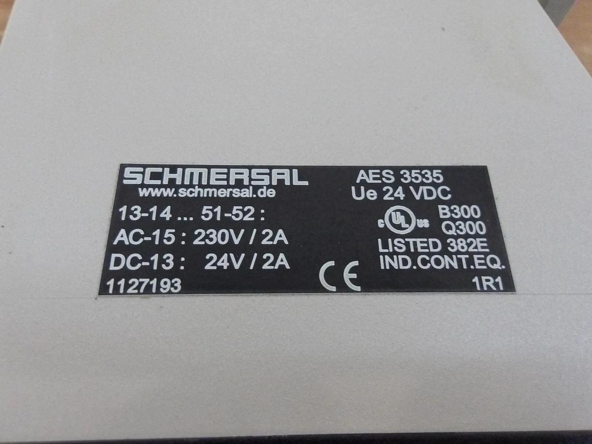 SCHMERSAL AES-3535 SAFETY CONTROLLER 24 VDC, #57158G NIB