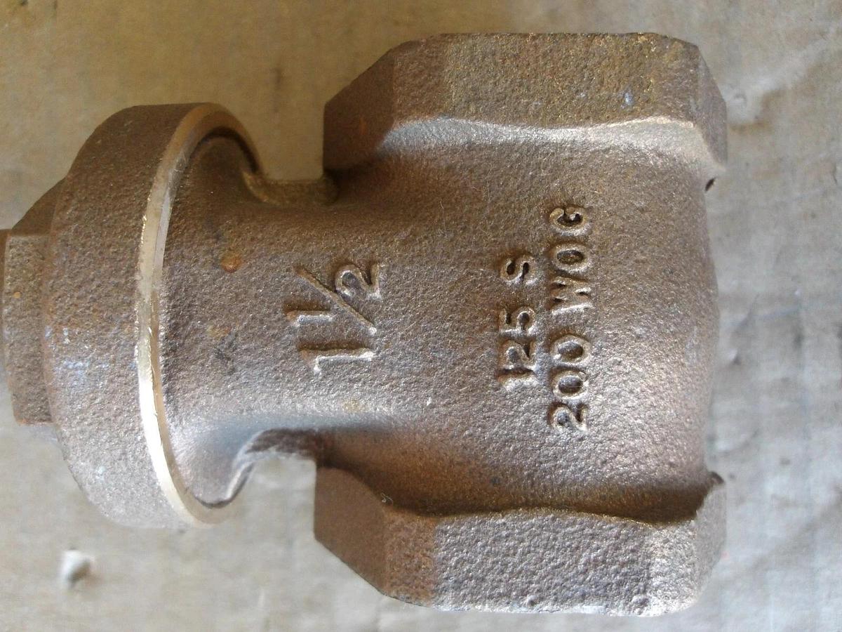 Used RMV 1-1/2" BRASS GATE VALVES (LOT OF 2) #710905G NEW