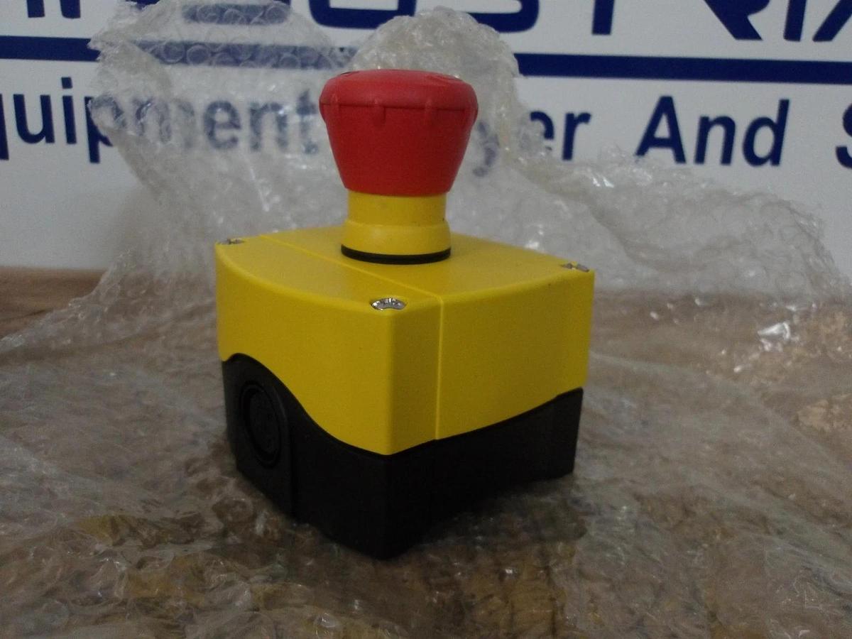 ALLEN BRADLEY 800F-1YP1 PUSH BUTTON, #32908G NIB