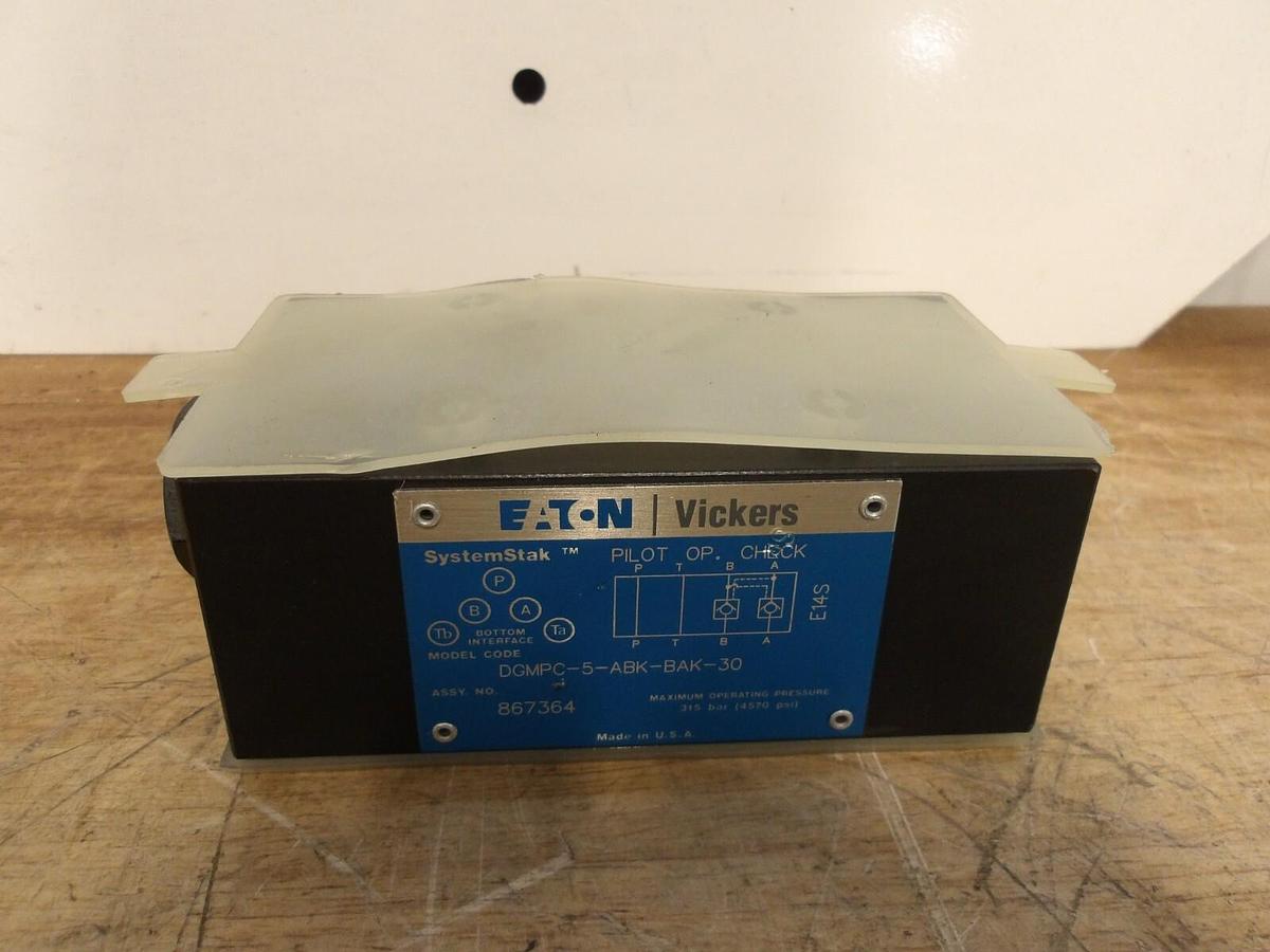 Used EATON VICKERS DCMPC-5-ABK-BAK-30 HYDRAULIC BLOCK, #62206G NEW