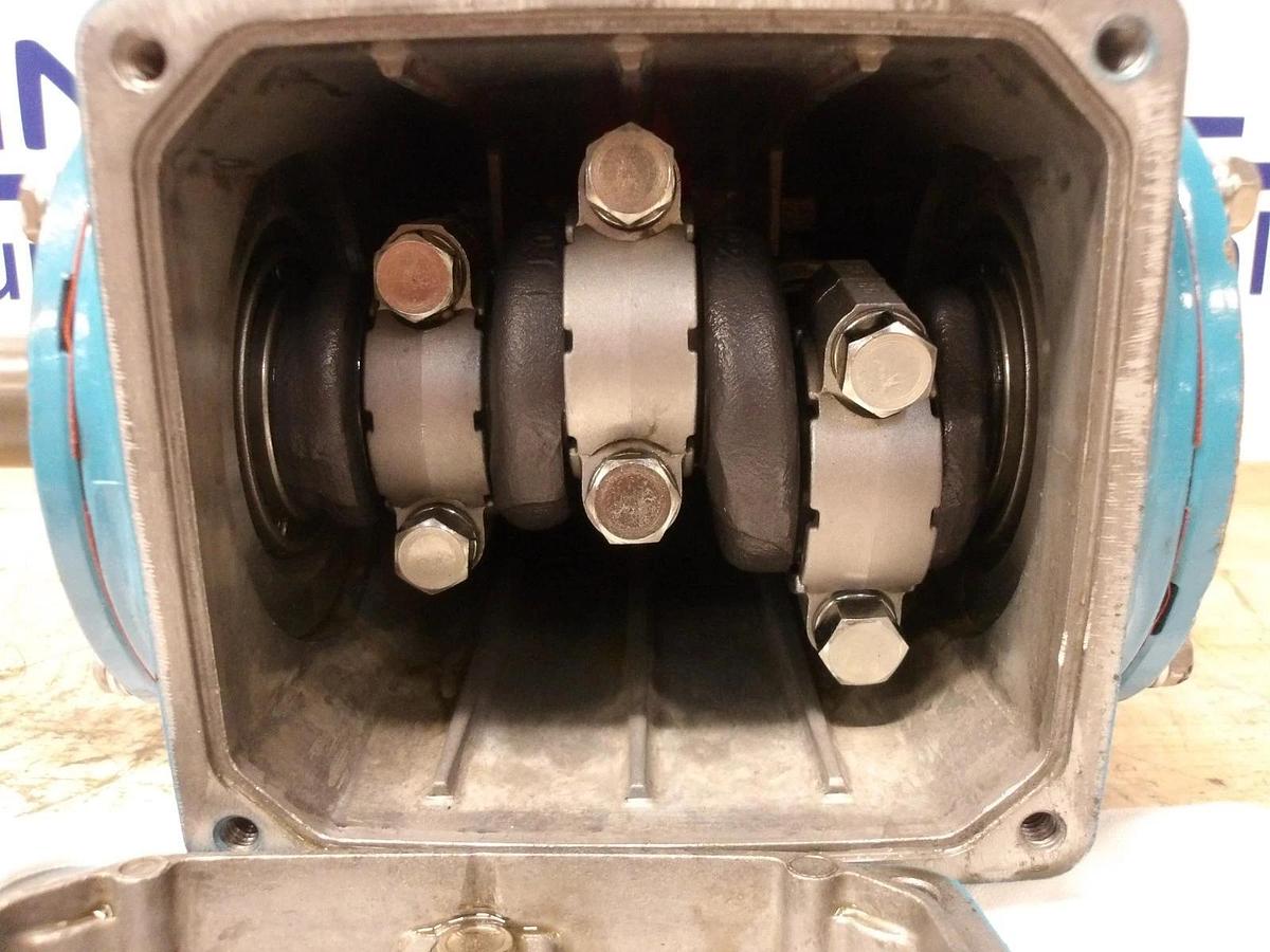 Used CAT 786 TRI-PLEX PUMP, S/S HEAD, #541043G USED