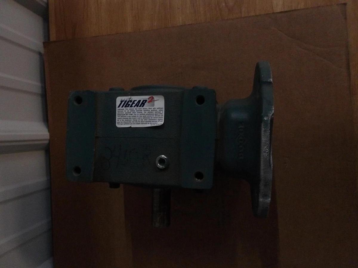 Used DODGE TIGEAR 20Q30L56 SPEED REDUCER, RATIO 30:1, #1171100G NEW