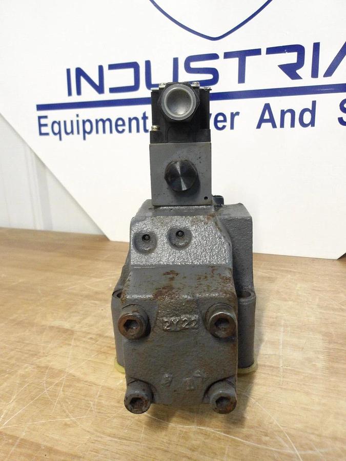 Used TOKIMEC DG5VC-H8-3BL-E-PS2-H-82-JA HYDRAULIC SOLENOID VALVE & BLOCK, #37918G NEW