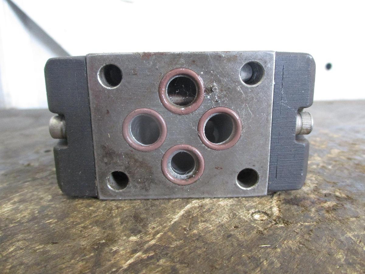 Used PARKER PEGASUS 162A SERVO VALVE