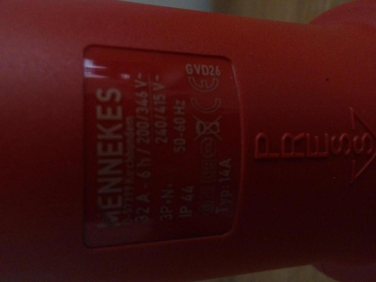 Used MENNEKES 30 AMP RECEPTACLE 5 POLE, 240/415 V, #128230G NEW