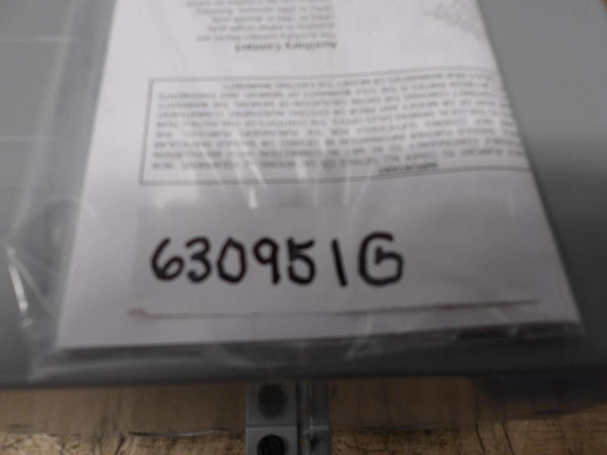 Used SIEMENS LCE01C004120A ELECTRICALLY HELD LIGHTING CONTACTOR, #630951G NEW