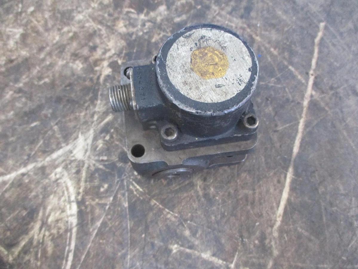 Used BENDIX 58V06-2B ELECTRO-HYDRAULIC SERVO VALVE, #828945J USED