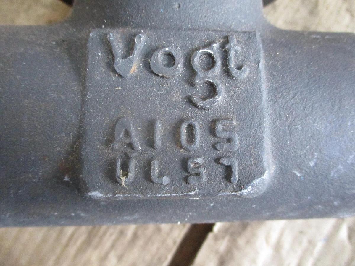 Used VOGT 1-1/2" IRON GATE VALVE (THREADED) #78145J NEW