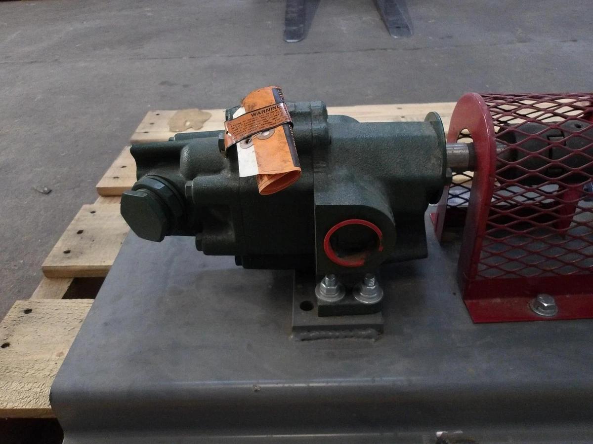 Used ROPER 1-1/2" PUMP W/ 5 HP MOTOR, #11111108GJW NEW