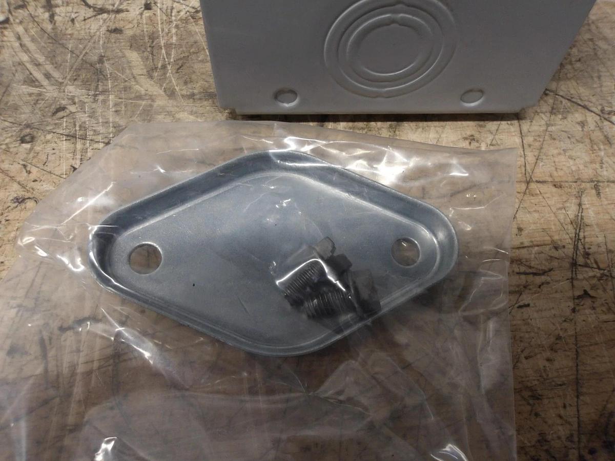 Used SIEMENS 30 AMP ENCLOSED SWITCH 240VAC/250VDC, #771003G NEW