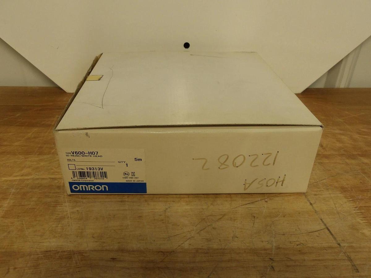 OMRON V600-H07 SENSOR HEAD W/ CABLE, #3241022G NIB