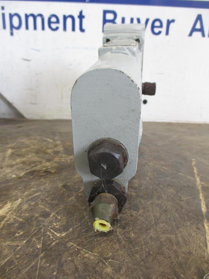 Used SPERRY FT HYDRAULIC CONTROL UNIT 20C040