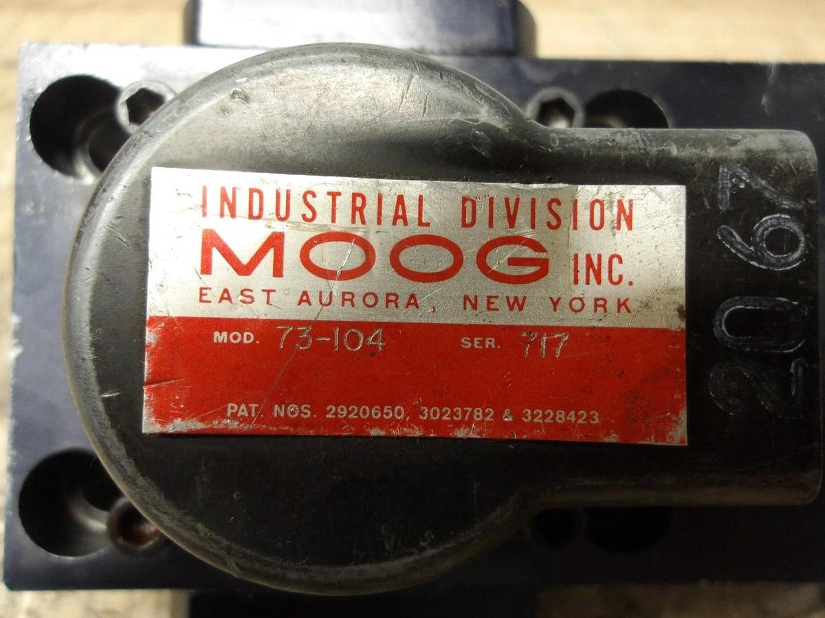 Used MOOG 73-104 SERVO VALVE, #8261008G PARTS ONLY
