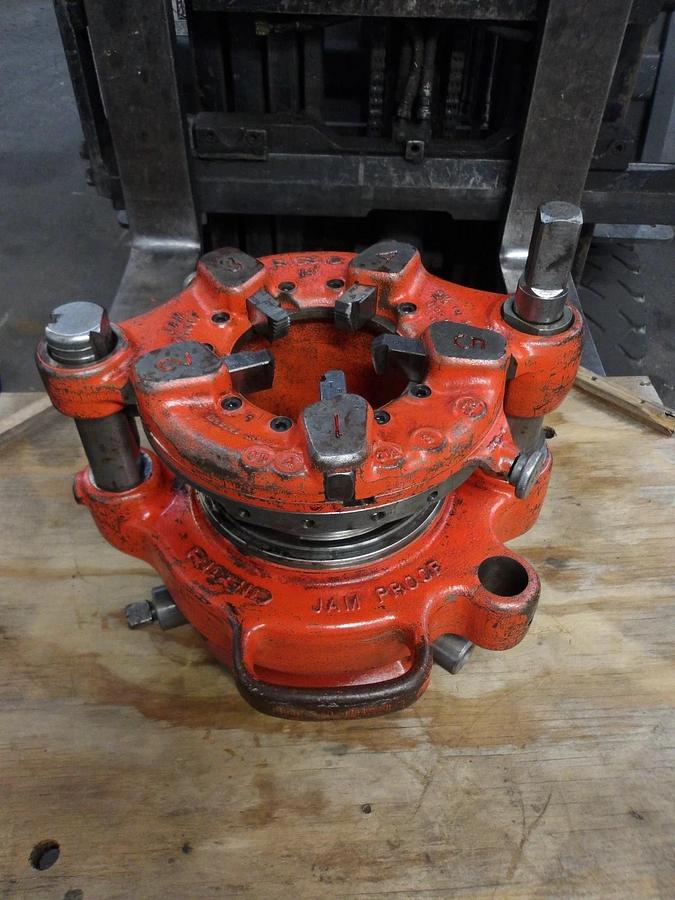 Used RIDGID 2-1/2" - 4" PIPE THREADER (NO TAG) #99133G USED