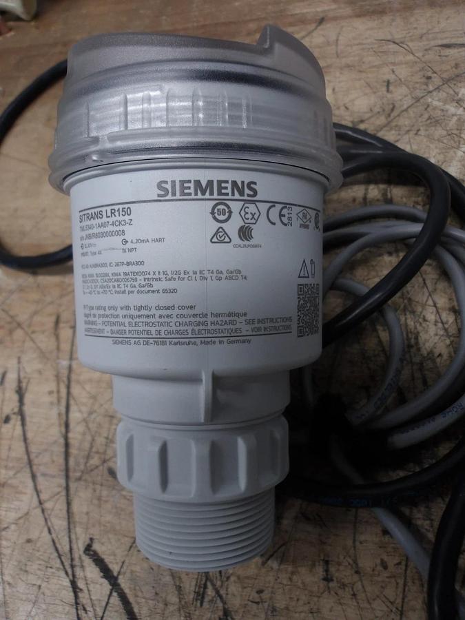 Used SIEMENS LR150 RADAR LEVEL TRANSMITTER & CONTROLLER, #71922G USED