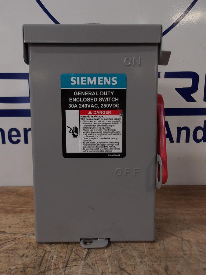 Used SIEMENS 30 AMP SAFETY SWITCH 240VAC/250VDC, #771044G NEW
