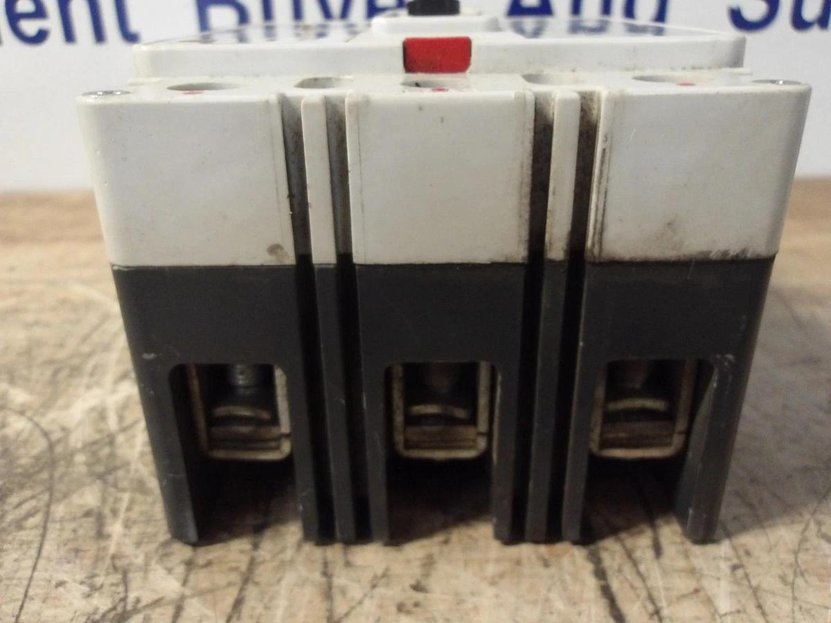 Used ALLEN BRADLEY 30 AMP CIRCUIT BREAKER 600VAC/250VDC, #626128G USED